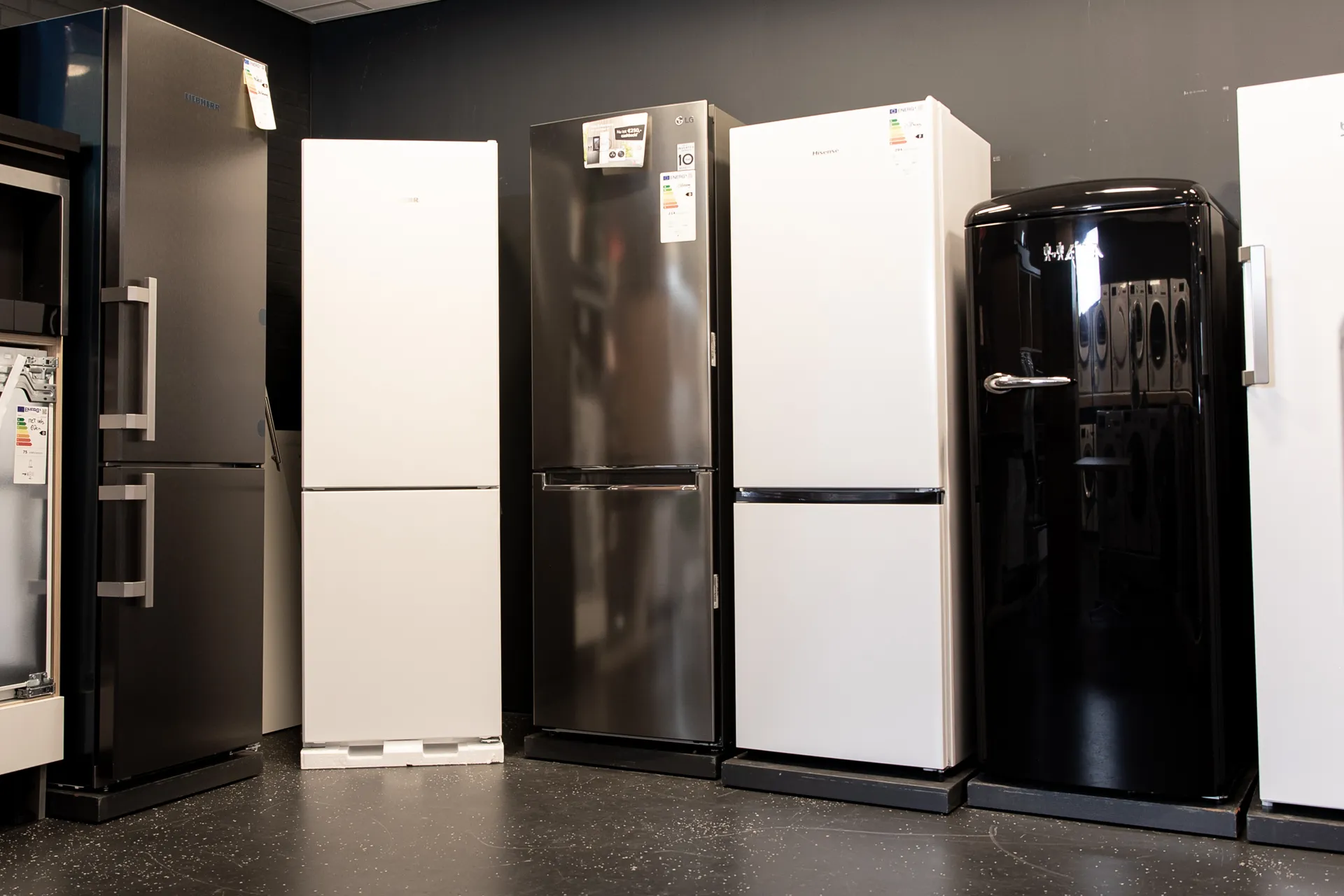 Koelkasten in de showroom van Prieto